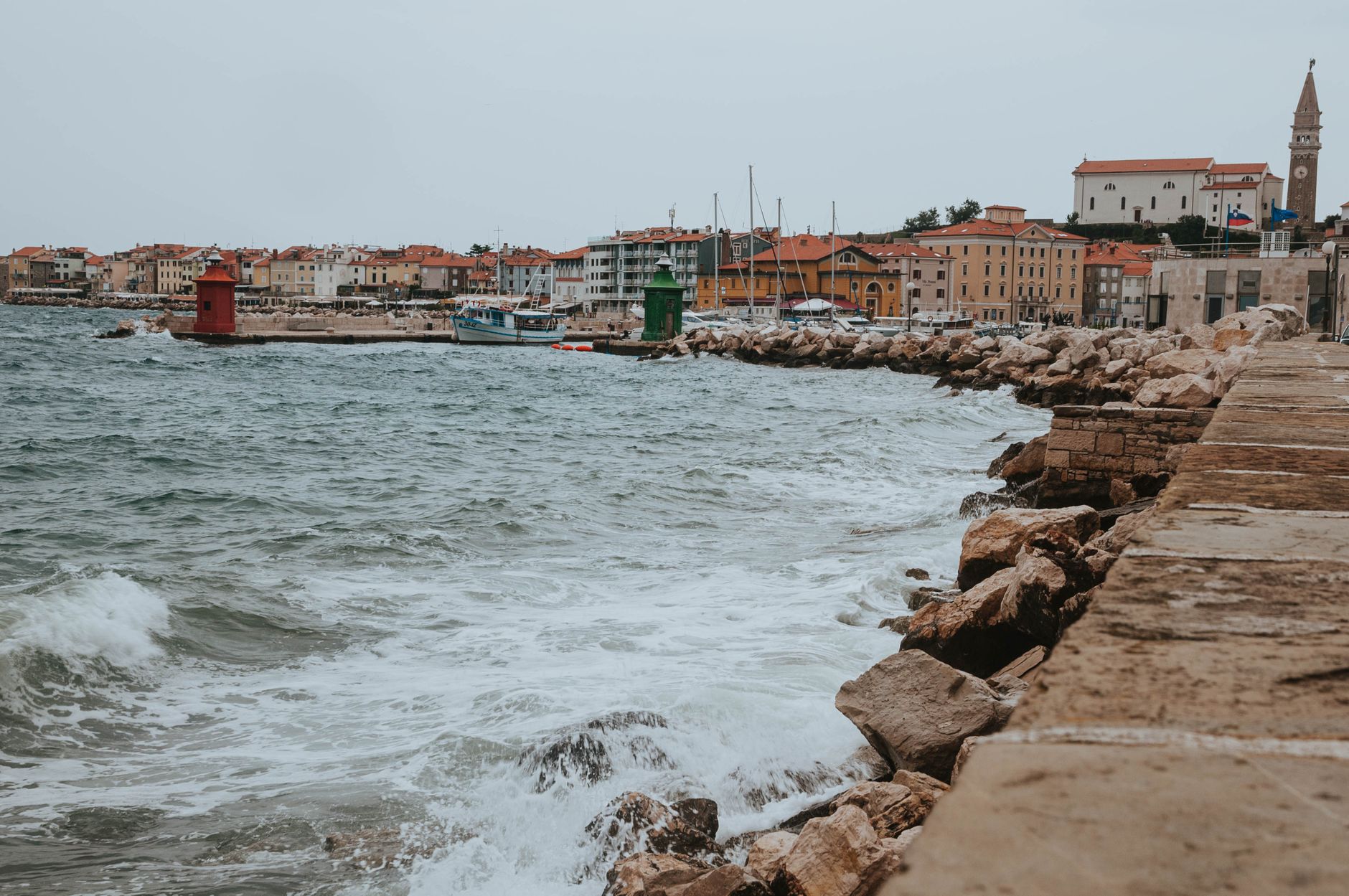 Mestece Piran ob Jadranskem morju